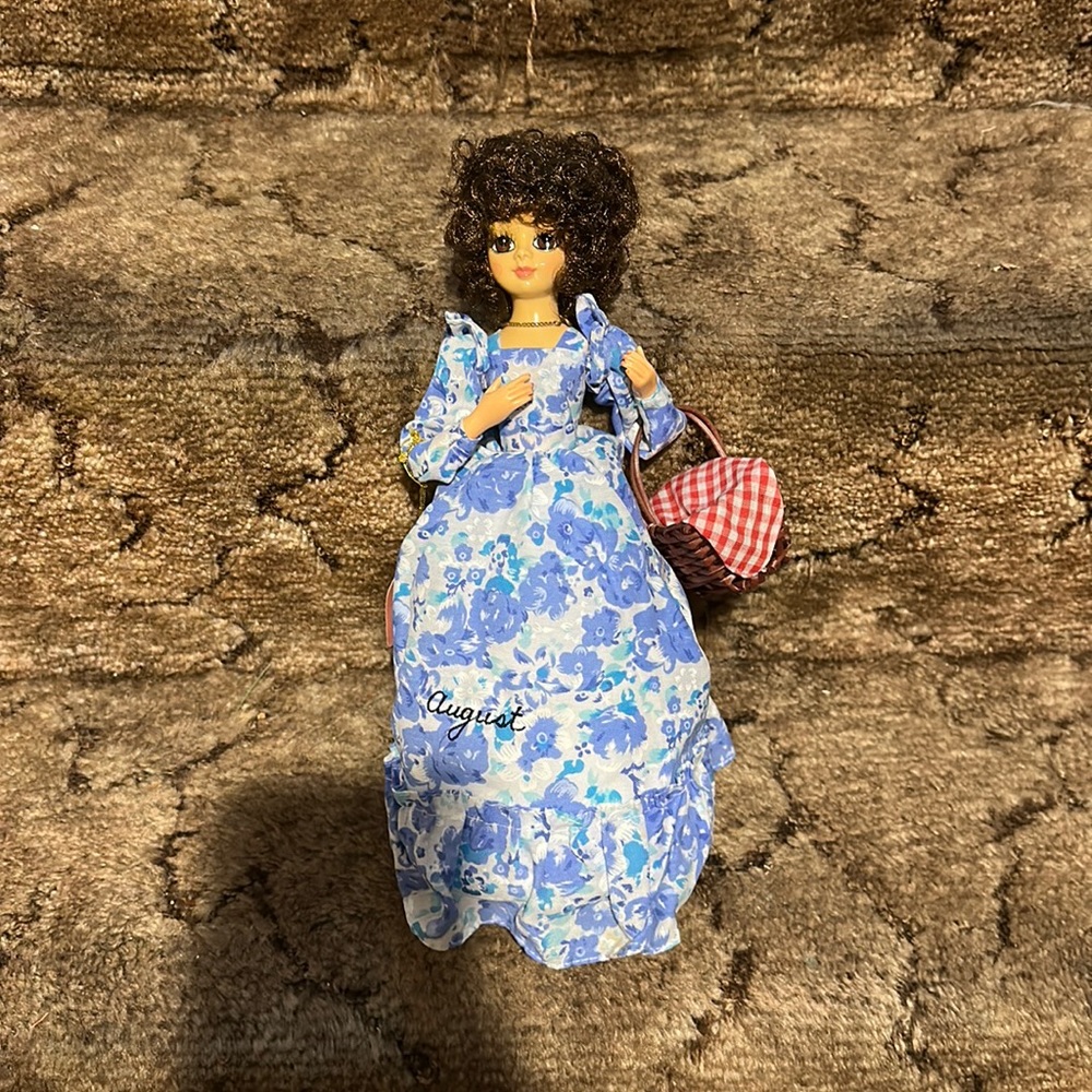 August Musical calendar doll In the good ole summertime